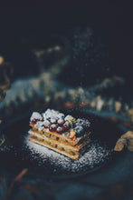 Load image into Gallery viewer, Niko Neko - Classic Tsubaki Houjicha